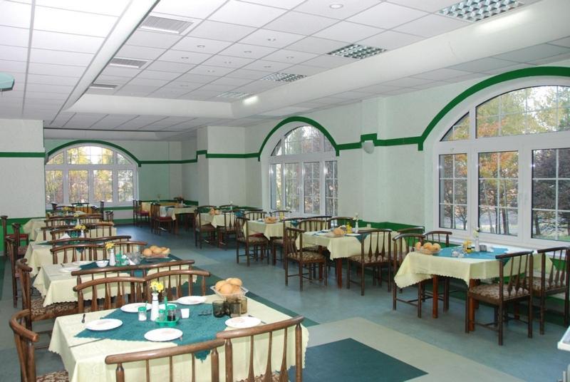 Osrodek Uzdrowiskowy Beskid Hotel Wysowa-Zdrój Екстериор снимка